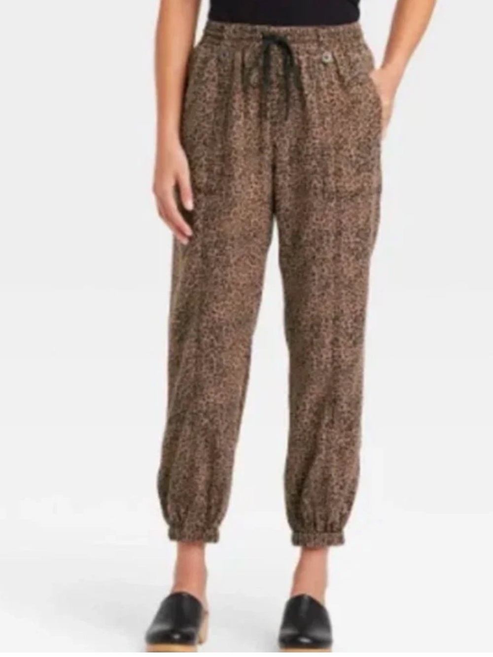 Knox Rose Leopard Print Jogger size medium EUC